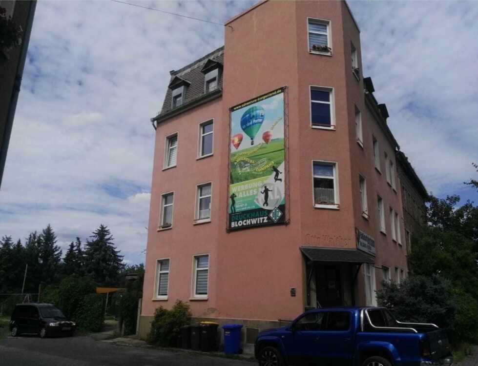 בניין בעיר צייץ